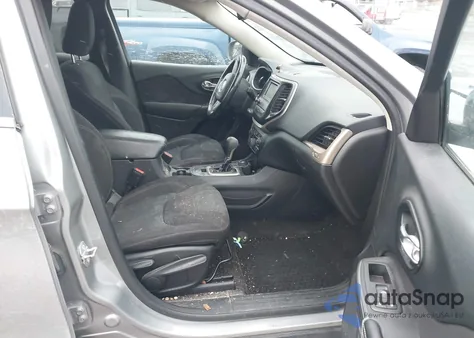 2016 Jeep Cherokee Latitude z USA, uszkodzony, nr VIN 1C4PJMCSXGW103630